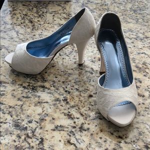 Bridal shoes/ ivory in color